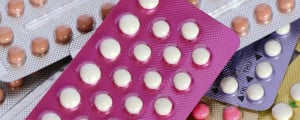 Parar anticoncepcionais trazem mudanças corporais
