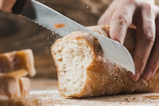 Os pães são fontes de carboidratos - Foto: Shutterstock/Master1305