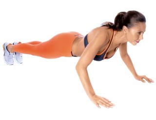 Flexão de braço ajuda a perder barriga pois trabalha diversos músculos, entre eles os ombros, tríceps, abdômen, músculos dorsais e glúteos