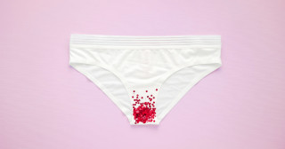 Sangramento vaginal em calcinha branca