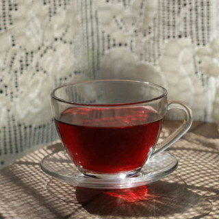 Chá de hibisco acelera metabolismo e controla o colesterol - Foto: Shutterstock