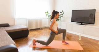 Exercício em casa: qual fazer? - Créditos: Shutterstock/Goran Bogicevic