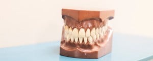 Bruxismo é quando a pessoa range ou aperta os dentes