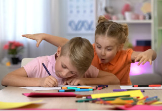 Na infância, é preciso cuidado para não confundir TDAH com inquietude - Foto: Shutterstock