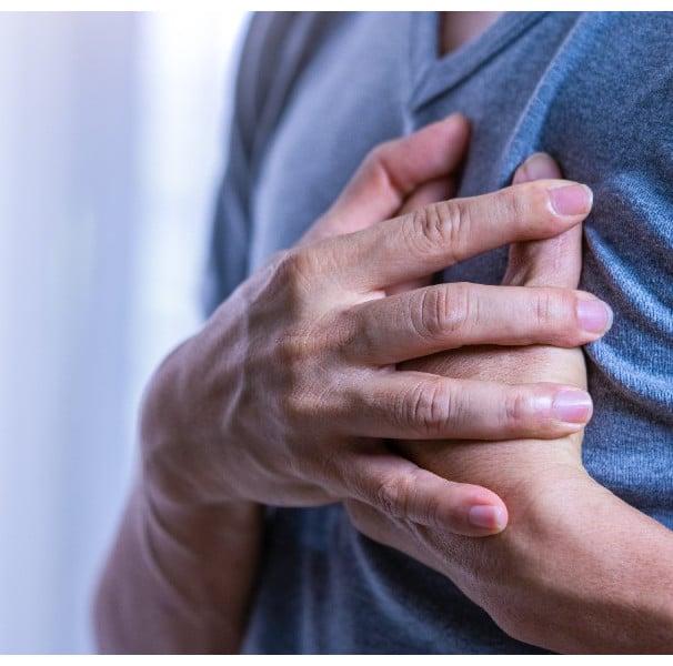 10 sintomas de infarto (e quando ir ao médico) - Tua Saúde