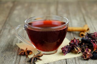 Chá de hibisco com canela - foto: Reprodução/Thinkstock