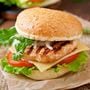 Hambúrguer de frango caseiro fit: opção de lanche saudável
