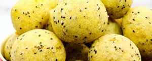 Pão de queijo light de batata-doce com chia