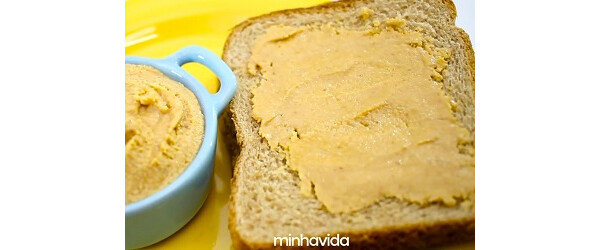 Pasta de amendoim saudável: funcional e ideal para dar mais sabor aos pães