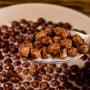 Cereal matinal caseiro de chocolate