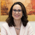 Dra. Adriana de Goés